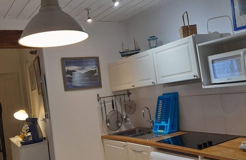 Martigues House | Gaby gite T3 on the port. Sea view. Provence, Côte bleue CARRO Martigues.