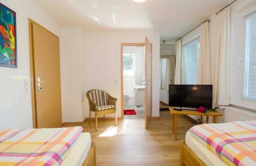 Leer House | Gaestehaus An der Fehnroute I, 11037