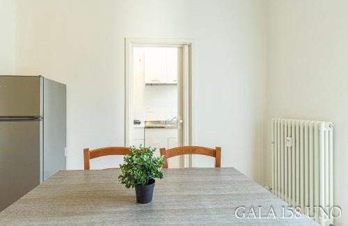 San Donato-San Vitale Apartment | Gala158UNO