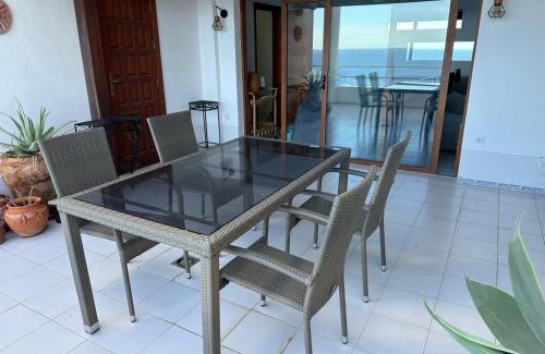 Los Gigantes Apartment | Galactic Apartment in Los Gigantes - the first line and see view