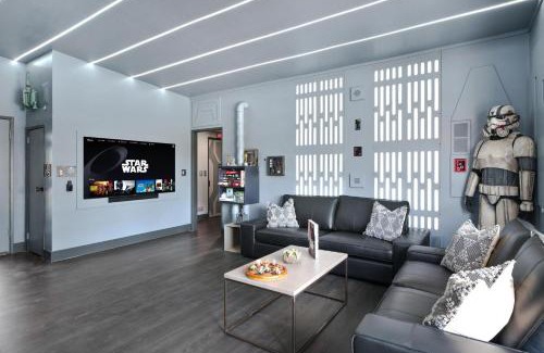 Southwest Anaheim House | Galactic Dream: Arcade, Theater, Minigolf, & more!