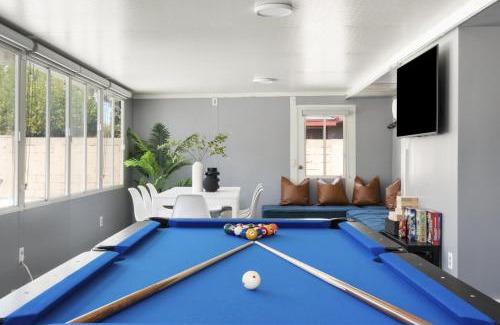 Southwest Anaheim House | Galactic Getaway Close to Disney with Pool and Games