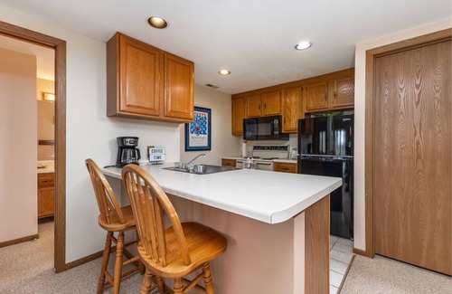The Galena Territory House | Galena Territory Retreat | 2BR/2BA Townhome w/Fireplace & Scenic Views