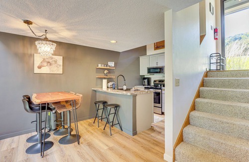 The Galena Territory House | Galena Townhome w/Deck & Community Perks!