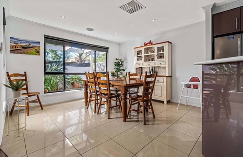 Wagga Wagga House | Galing Place - Close to CBD, Pet Friendly
