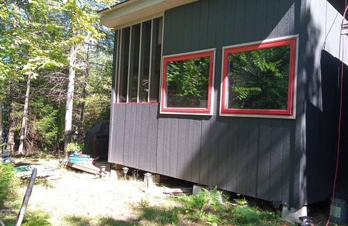 Lanark Highlands Cabin | Gallagher's Getaway. Off grid cabins on private lake