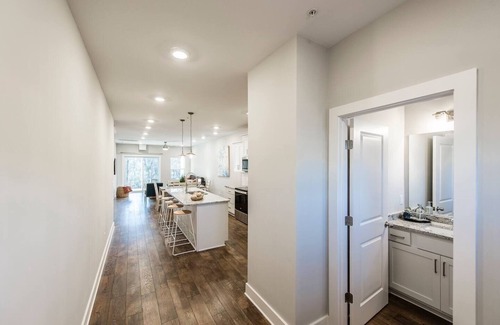 Gallatin House | Gallatin Lakeside Townhome Near Many Restaurants