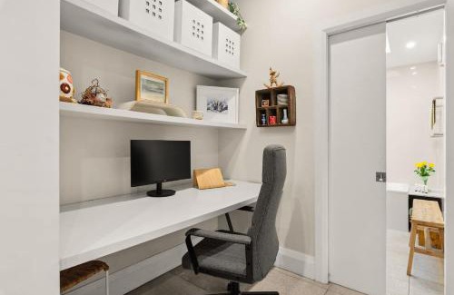 Newtown House | 'Gallery Getaway' Newtown - Alexandria Creative Hub