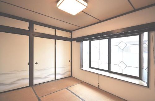 Ota Apartment | Gallery House
