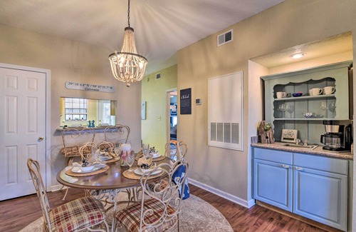 Galveston Condo | Galveston East End Condo w/Pool < 1 Mi to Beach!