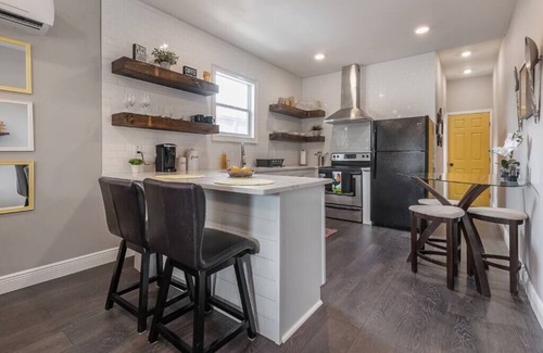 Historic Ybor Apartment | Gambino Getaway - 1/1 Apt in Historic Ybor City