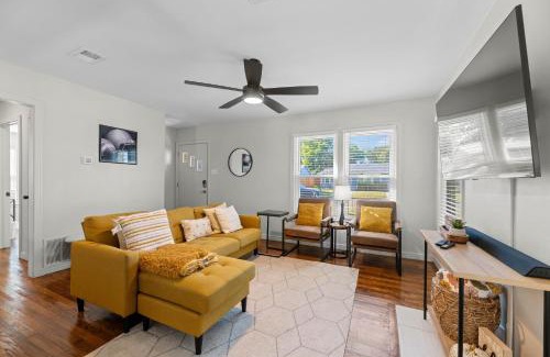 Central Arlington House | Game Day Getaway