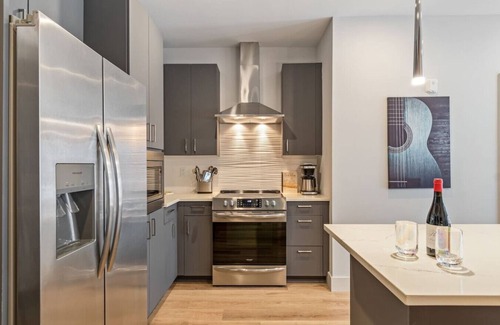 West End Apartment | Game Day HQ! Walk to Vandy *POOL* Near Broadway
