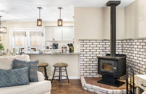 Cottonwood-Verde Village House | Game-Filled Haven: Spacious Cottonwood Retreat