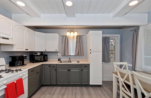 Sugarloaf House | Game On Getaway – Family-Friendly 2BR/2BA Mountain Retreat