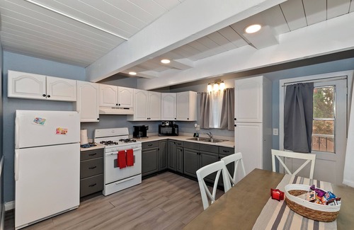 Sugarloaf House | Game On Getaway – Family-Friendly 2BR/2BA Mountain Retreat