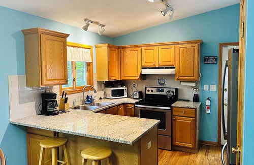 Harbert House | Game Room, 4 Min to Warren Dunes, Fire Pit and More!
