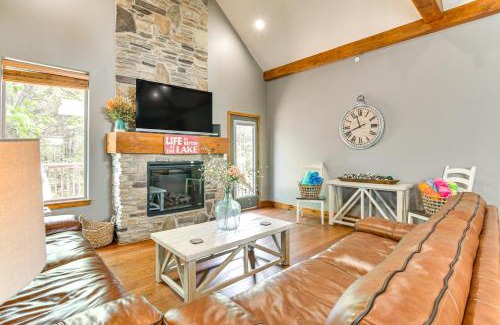 Hollister House | Game Room and Hot Tub Spacious Retreat in Hollister