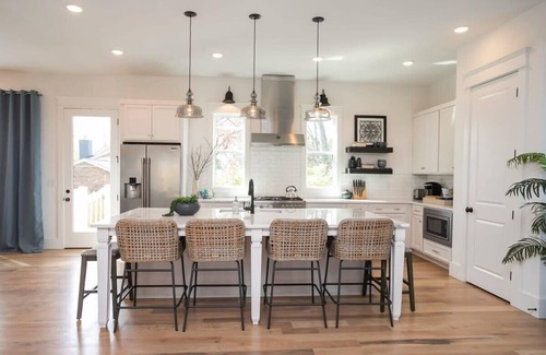 Donelson Hills House | Game Room, Fire Pit & Hot Tub!