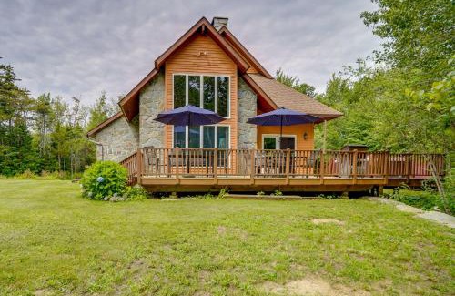 West Dover House | Game Room, Hot Tub! Year-Round Dover Retreat