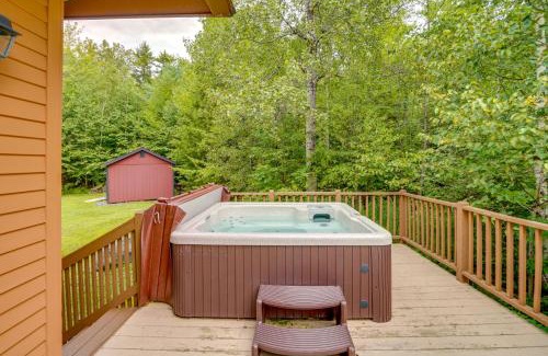 West Dover House | Game Room, Hot Tub! Year-Round Dover Retreat