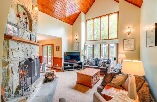 West Dover House | Game Room, Hot Tub! Year-Round Dover Retreat