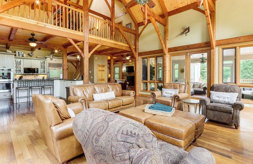 Dahlonega House | Game Room & Pool: Group Getaway in Dahlonega!