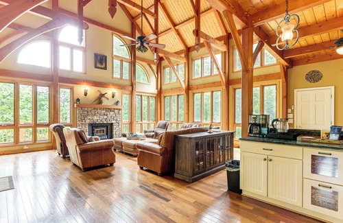 Dahlonega House | Game Room & Pool: Group Getaway in Dahlonega!