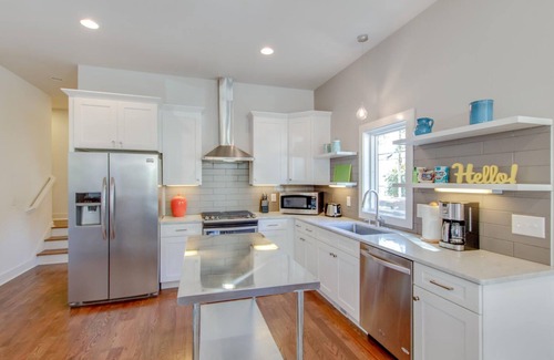 Eighth Avenue House | *Game Room* Rooftop Deck* Close to Downtown*