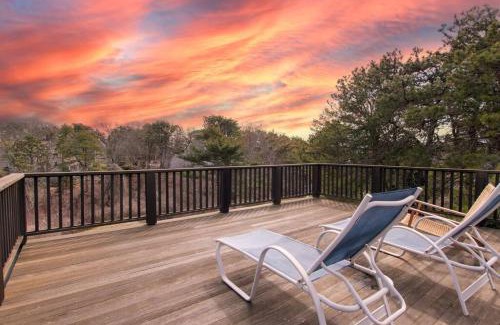 West Chatham House | Game Room Rooftop Deck Fire Pit!