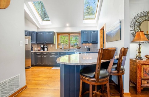 Nellysford House | Game Room, Sauna, Bonus Apartment Near Wintergreen Resort!