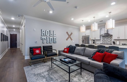 Tuscaloosa Condo | Gameday Haven: Walk to Stadium & Nightlife