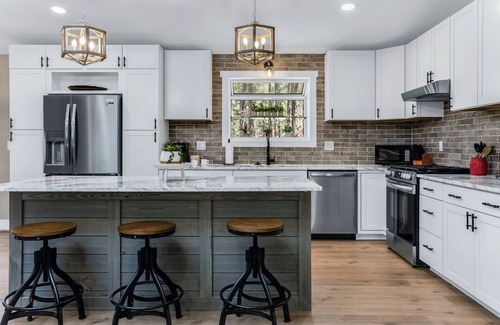 Monument House | GameRoom /FirePit /Near Ford Amphitheatre & AirForce Academy
