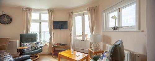 Totland Bay Apartment | Garden Apartment, 1 Pilots Point