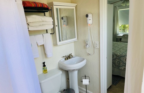 Boca Raton House | Garden Beach Room - Steps to beach!