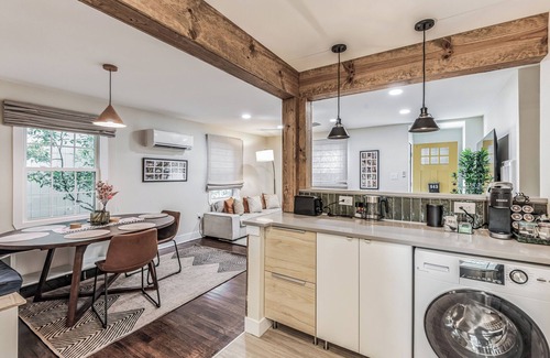 Mid City South House | Garden District Duplex