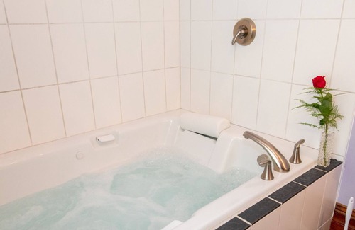 Sturgeon Bay Bed & Breakfast | Garden Gate BnB