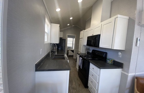 Sierra Vista Cabin | Garden Grove Cottage #1