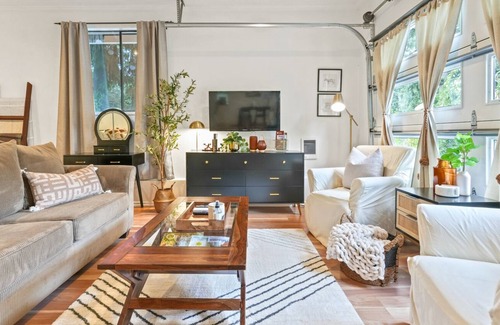 Garden Home-Whitford House | Garden Home Getaway
