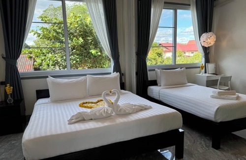 Luang Prabang Hotel | Garden House Rice Field and Mountain View