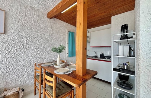 Marine de Saint Ambroggio Apartment | Garden level apartment with sea view