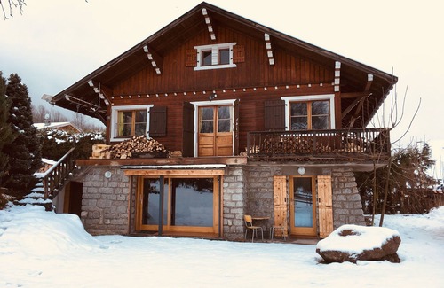 Les Houches Ski Chalet | Garden level mountain chalet Chamonix Valley
