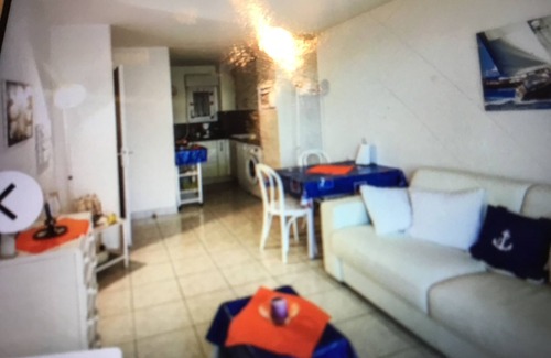 Cap d'Agde Condo | Garden level, renovated apartment 50 m from the beach, shops
