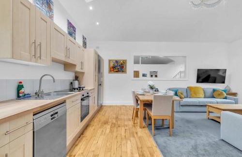 Rottingdean House | Garden Lodge With Parking By My Getaways