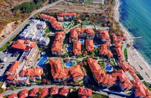 Sveti Vlas Apartment | Garden of Eden Sea and Pool View