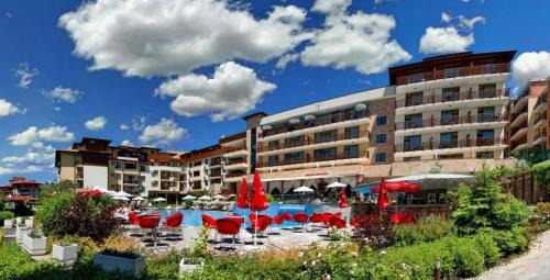 Sveti Vlas Apartment | Garden of Eden Sea and Pool View