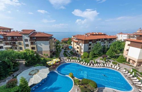 Sveti Vlas Apartment | Garden of Eden Sea and Pool View