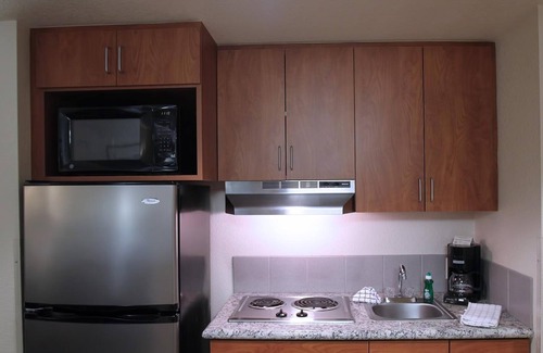 Sierra Vista Hotel | Garden Place Suites