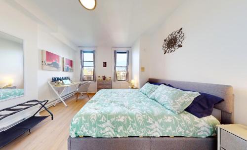 Hoboken Apartment | Garden Street Retreat Close To NYC sleeps 6
