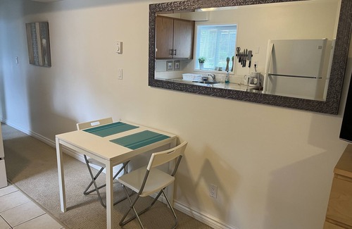 Gordon Head House | Garden suite near Arbutus Cove beach